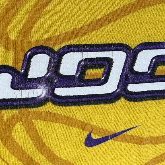 Vintage Nike Swoosh T-Shirt Men XL Yellow 100% Cotton Crew Neck 90s Pullover - Picture 9 of 9